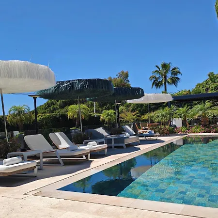 - 4 - Vue Villa Cannes